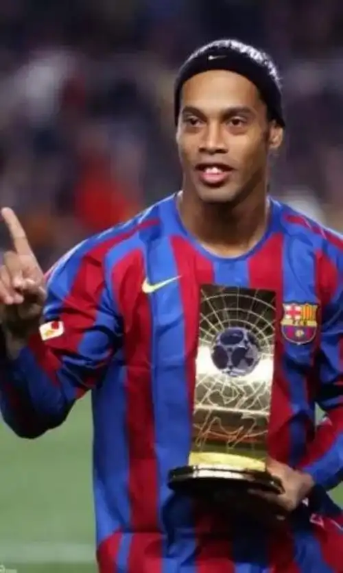 仅是两支球 仅是两支球